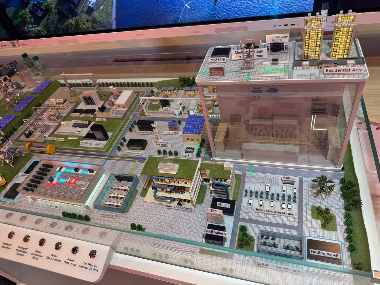 GITEX Global 2025: Dell, Huawei, Cisco, Kaspersky и что еще мы увидели на стендах участников - 7